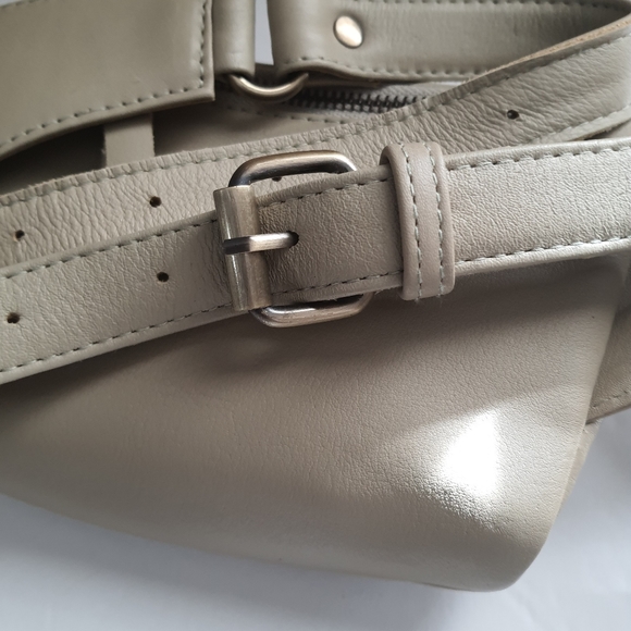 MANDRN Remy Belt Bag - Picture 6 of 6